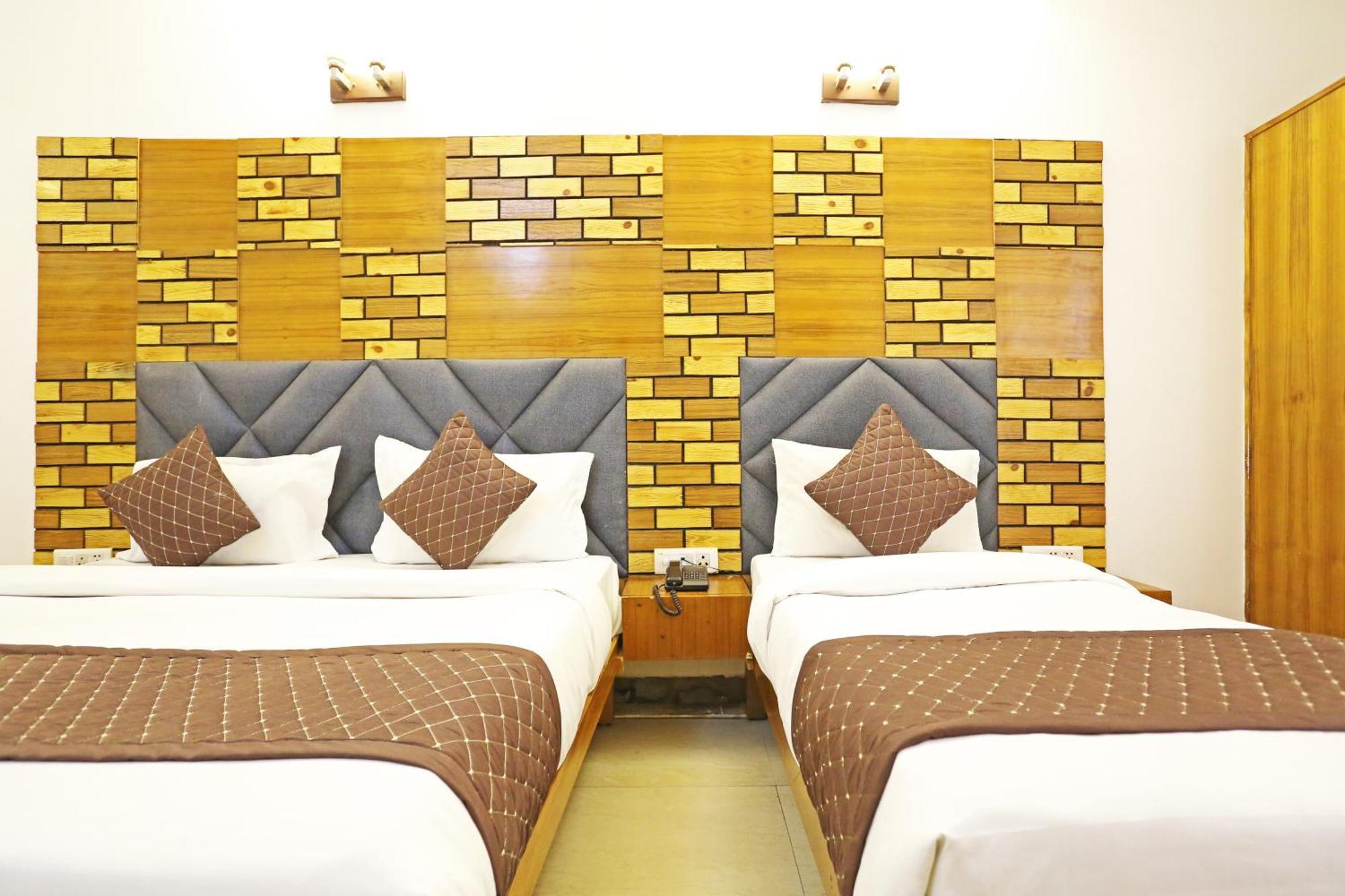 Ambrosia - Near Delhi Airport 3* New Delhi