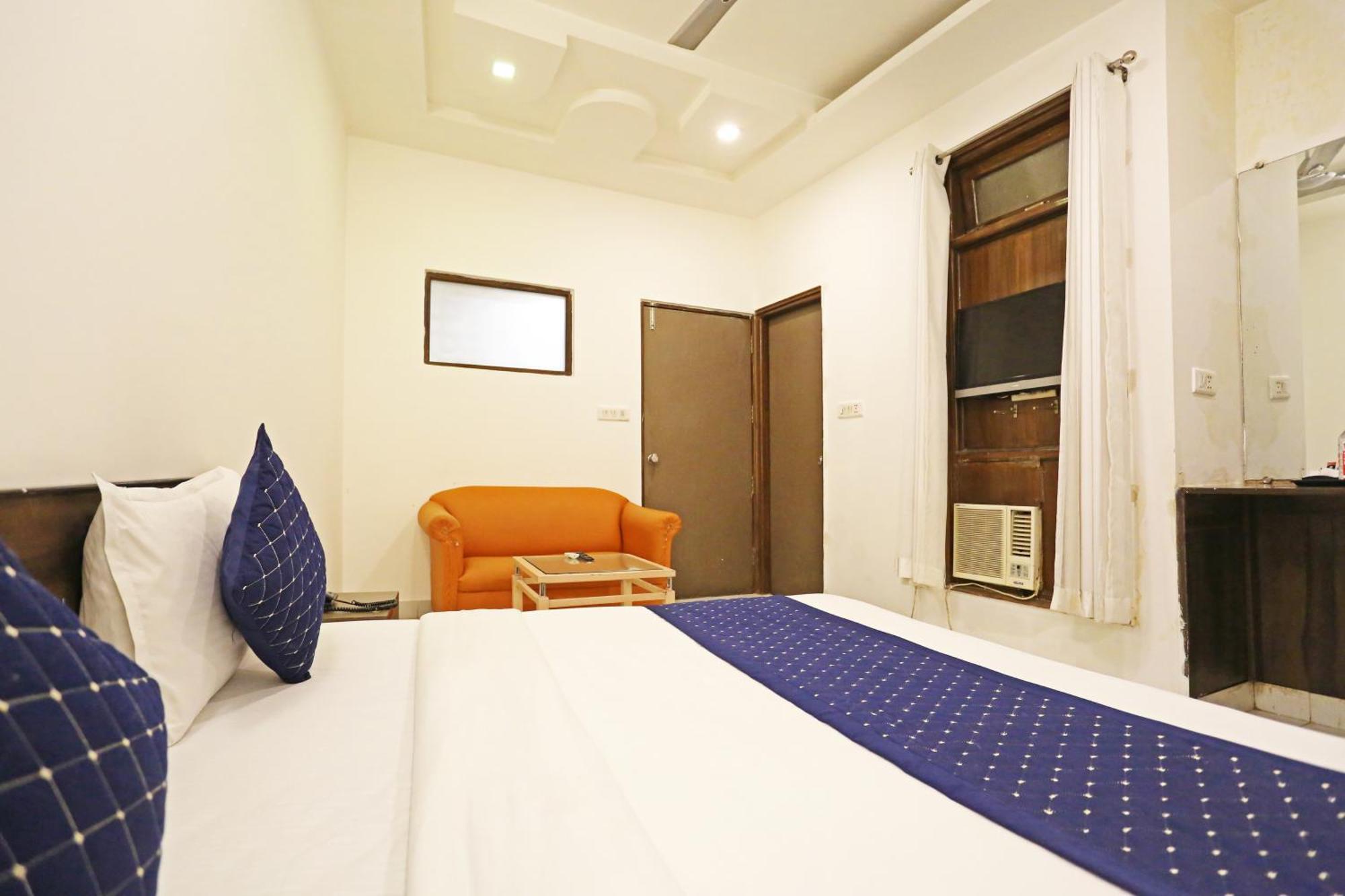Ambrosia - Near Delhi Airport 3*